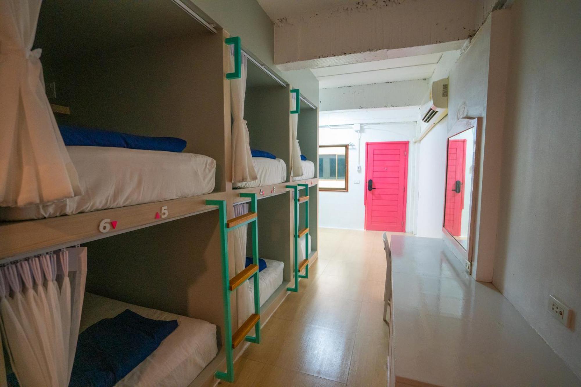 Base Party Hostel Ao Nang Luaran gambar
