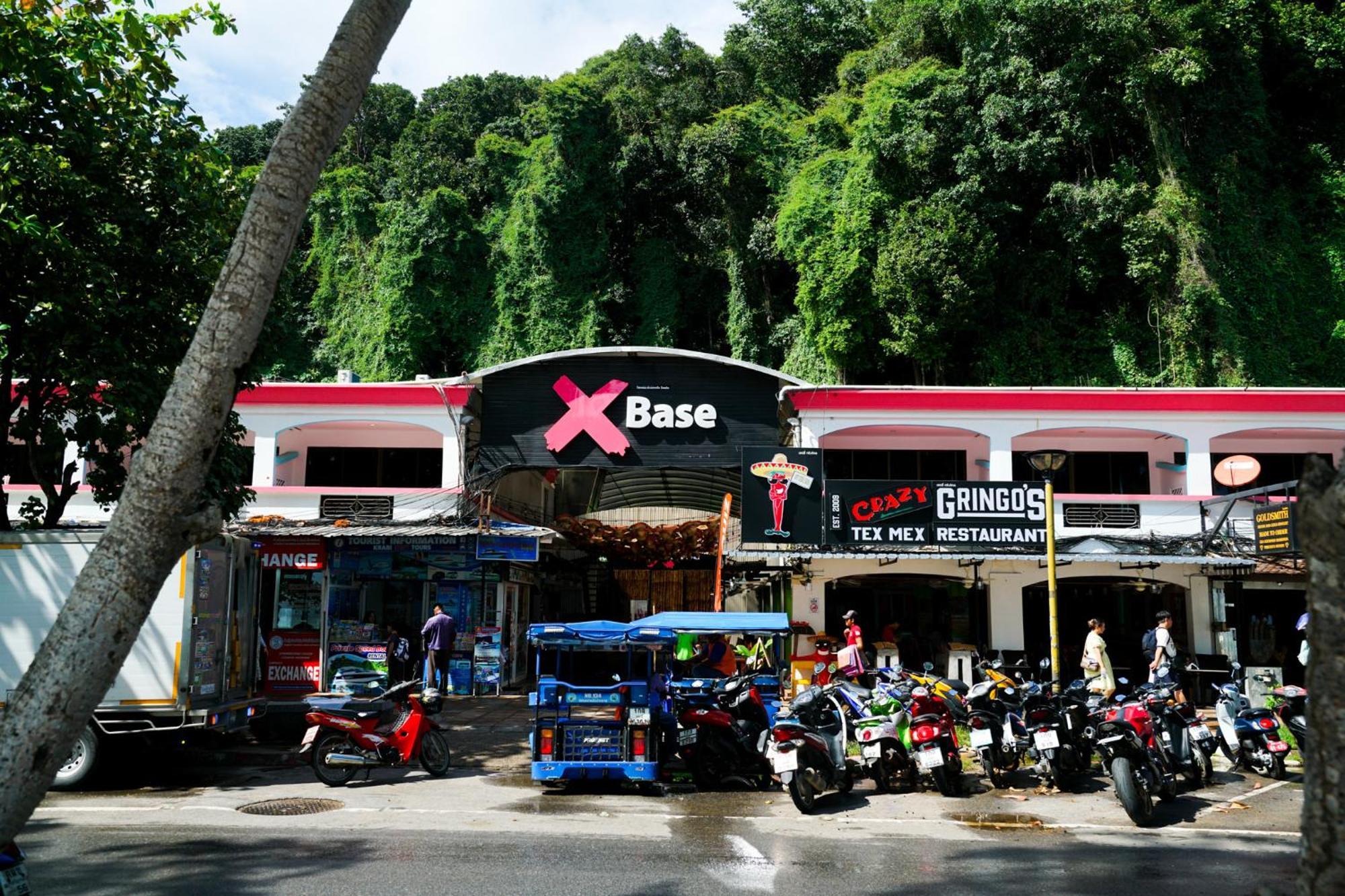 Base Party Hostel Ao Nang Luaran gambar
