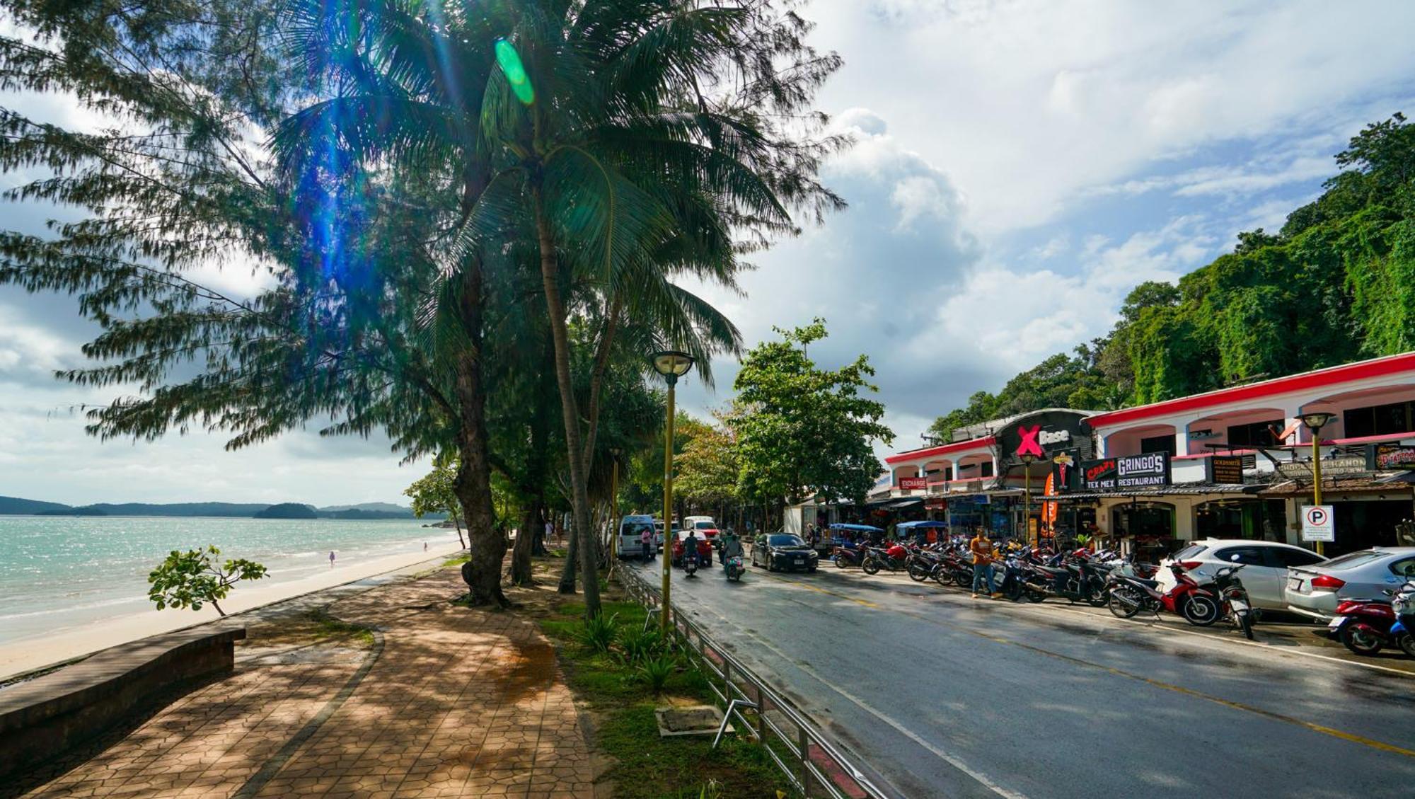Base Party Hostel Ao Nang Luaran gambar