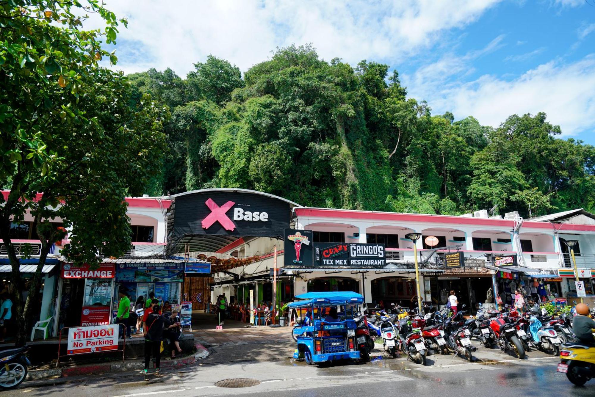 Base Party Hostel Ao Nang Luaran gambar