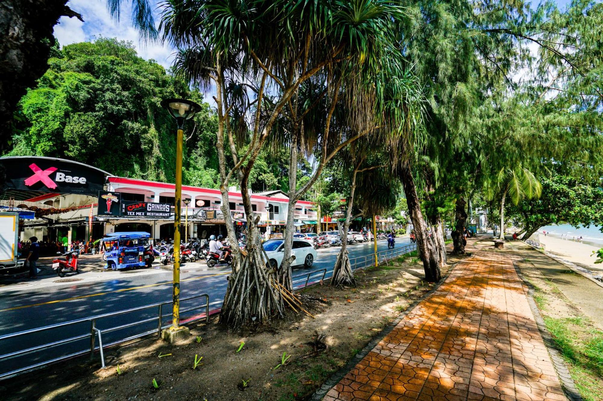 Base Party Hostel Ao Nang Luaran gambar