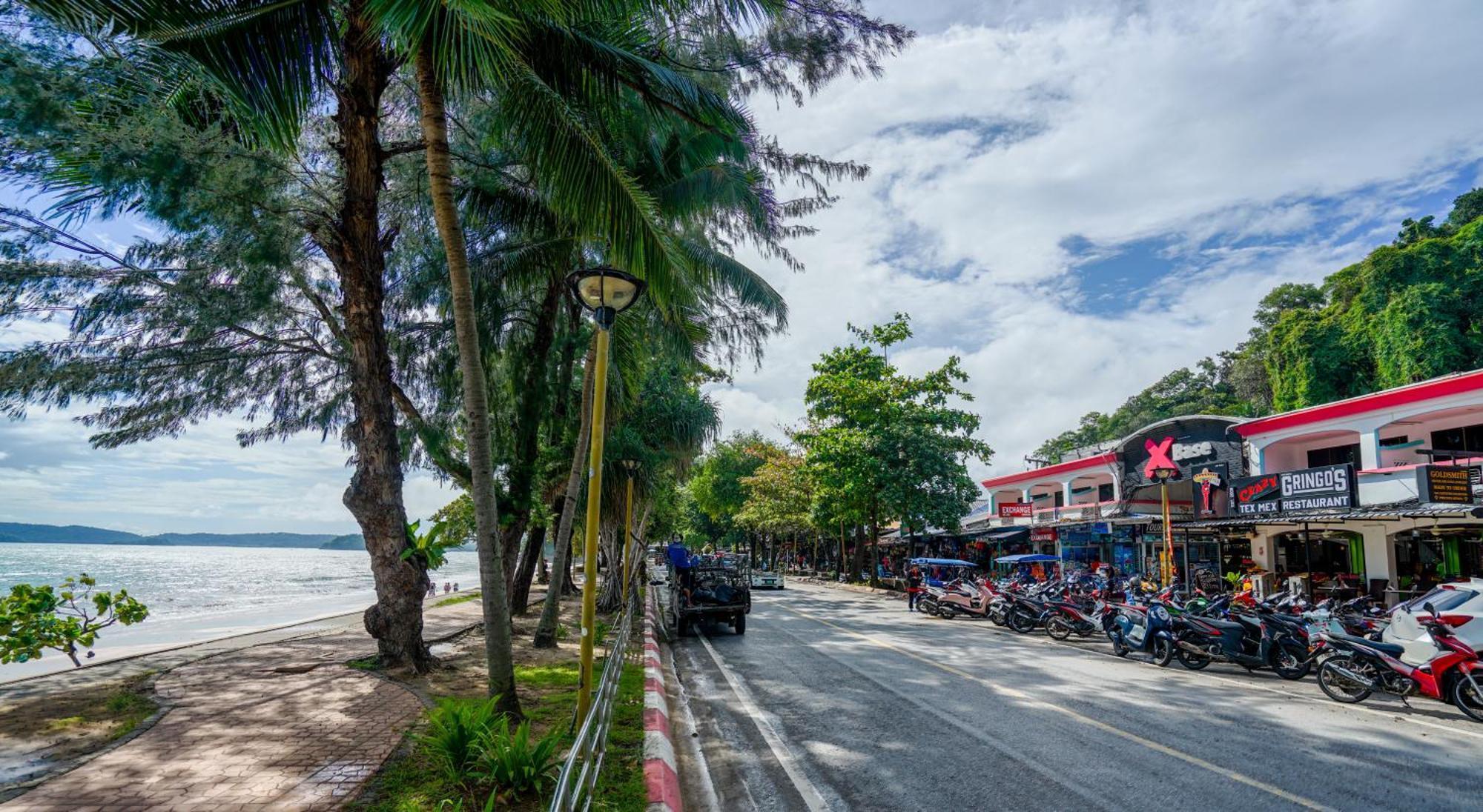Base Party Hostel Ao Nang Luaran gambar